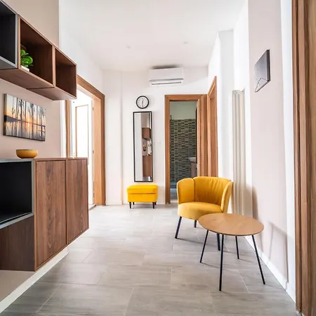 Guesthost - Modern Flat X4 Near The Center Апартаменты